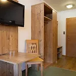 Zellerhof Penzion 3*