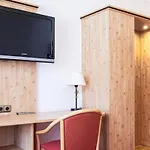 Landhotel Zellerhof*** Guest house Lunz am See