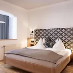 Zellerhof 3*