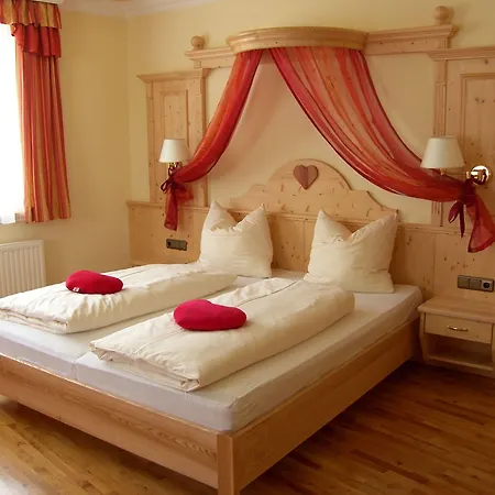 בית הארחה Zellerhof 3*