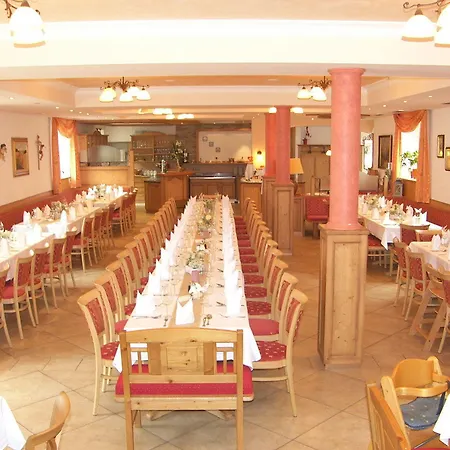 Zellerhof Konukevi